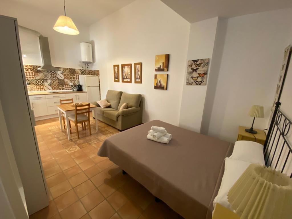 Apartamentos El Arco Conil De La Frontera Exterior photo