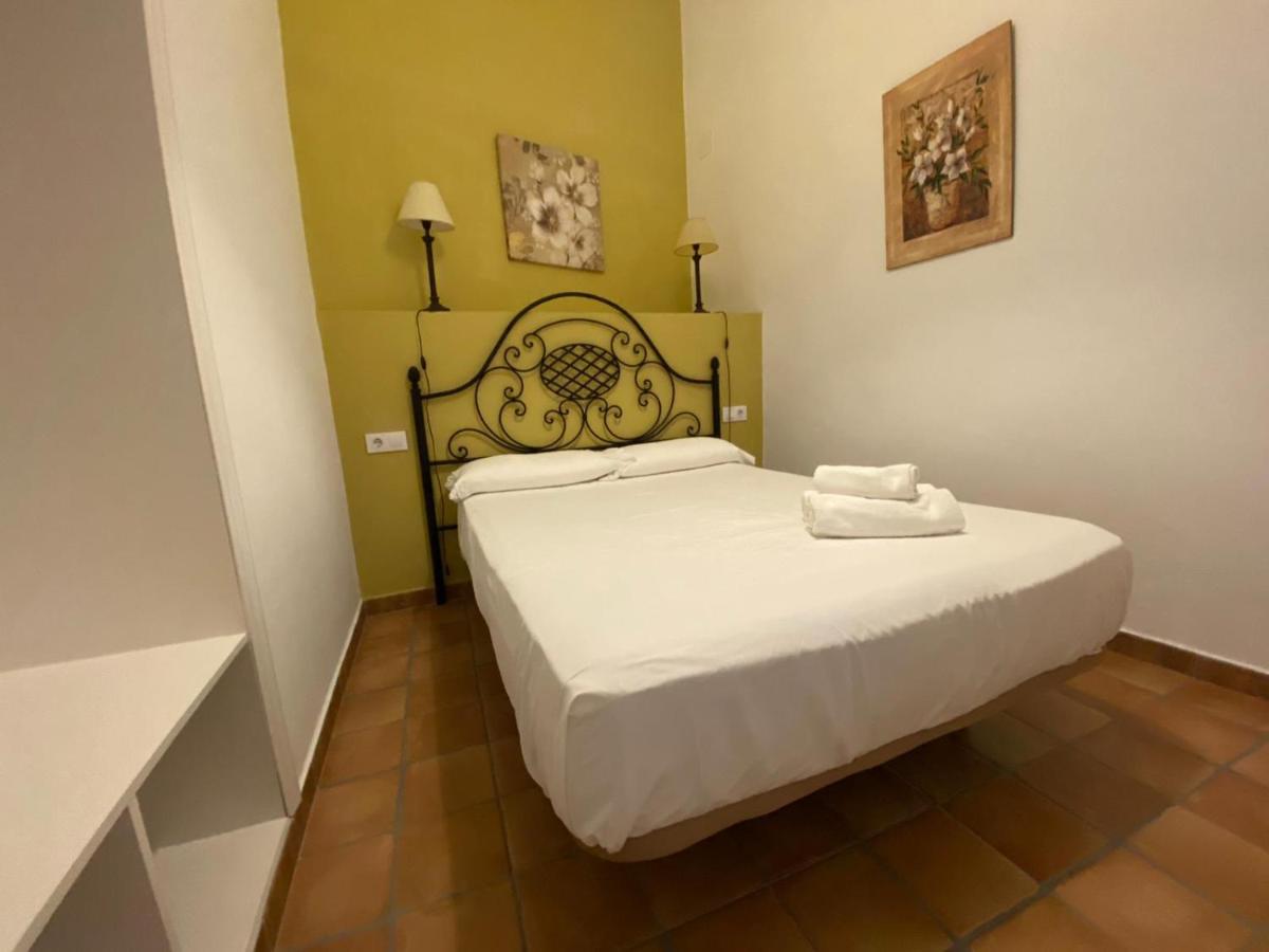 Apartamentos El Arco Conil De La Frontera Exterior photo