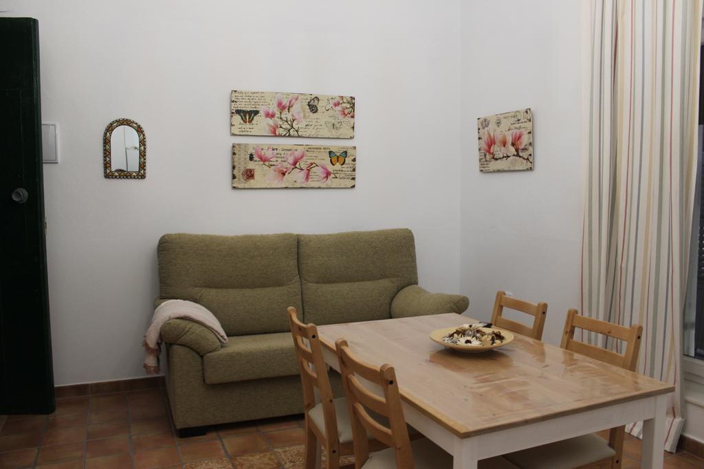 Apartamentos El Arco Conil De La Frontera Exterior photo